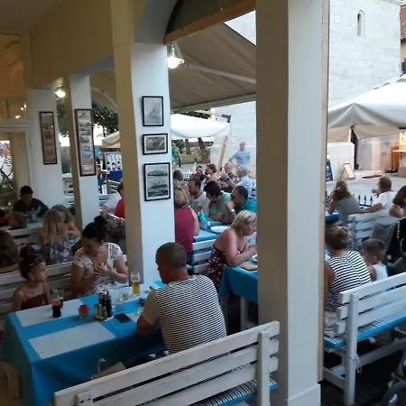 Lara Deluxe Superior 5 Star Apartment, Your Piece Of Heaven By The Sea & Park Novigrad  Exterior photo