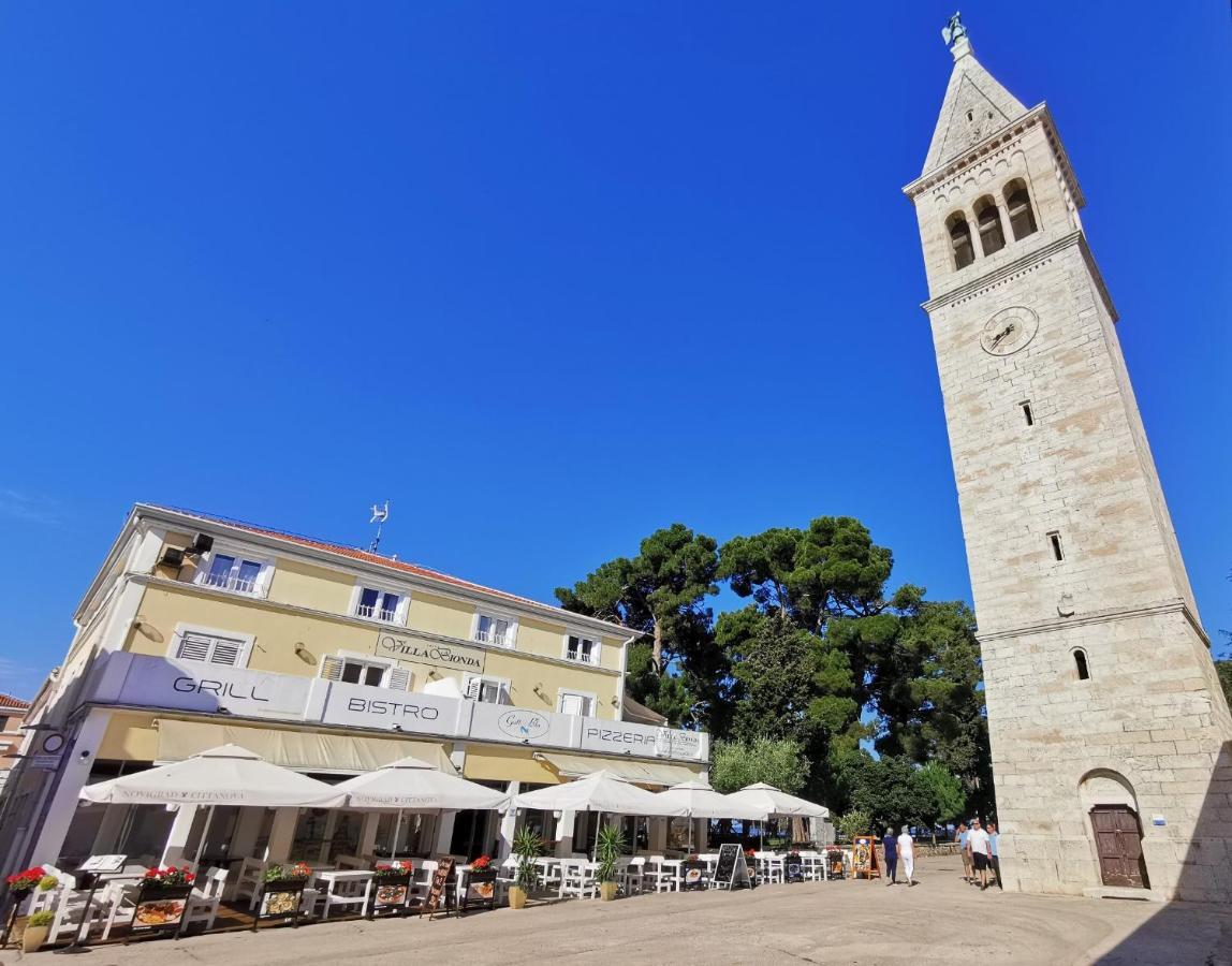 Apartament Lara Deluxe Superior 5 Star Apartment, Your Piece Of Heaven By The Sea & Park